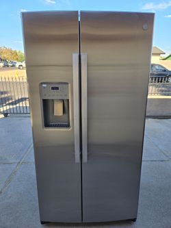Refrigerator GE Stainless Steel Year 2024