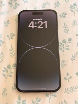Apple iPhone 14 Pro 128GB Unlocked with Dynamic Island