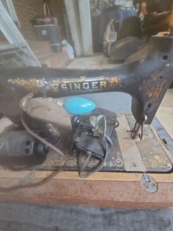 Old sewing machine SINGER