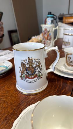 1977 silver jubilee mug