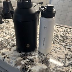 Water bottles 