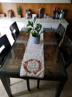 Dinning table With 6 Chairs