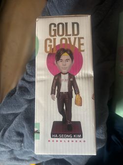 Ha Son Kim Gold Glove Bobblehead