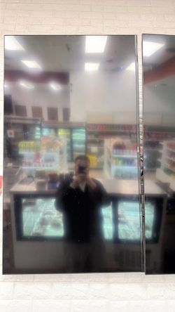 HISENSE 4KTV 65INCH. LOW LIGHT