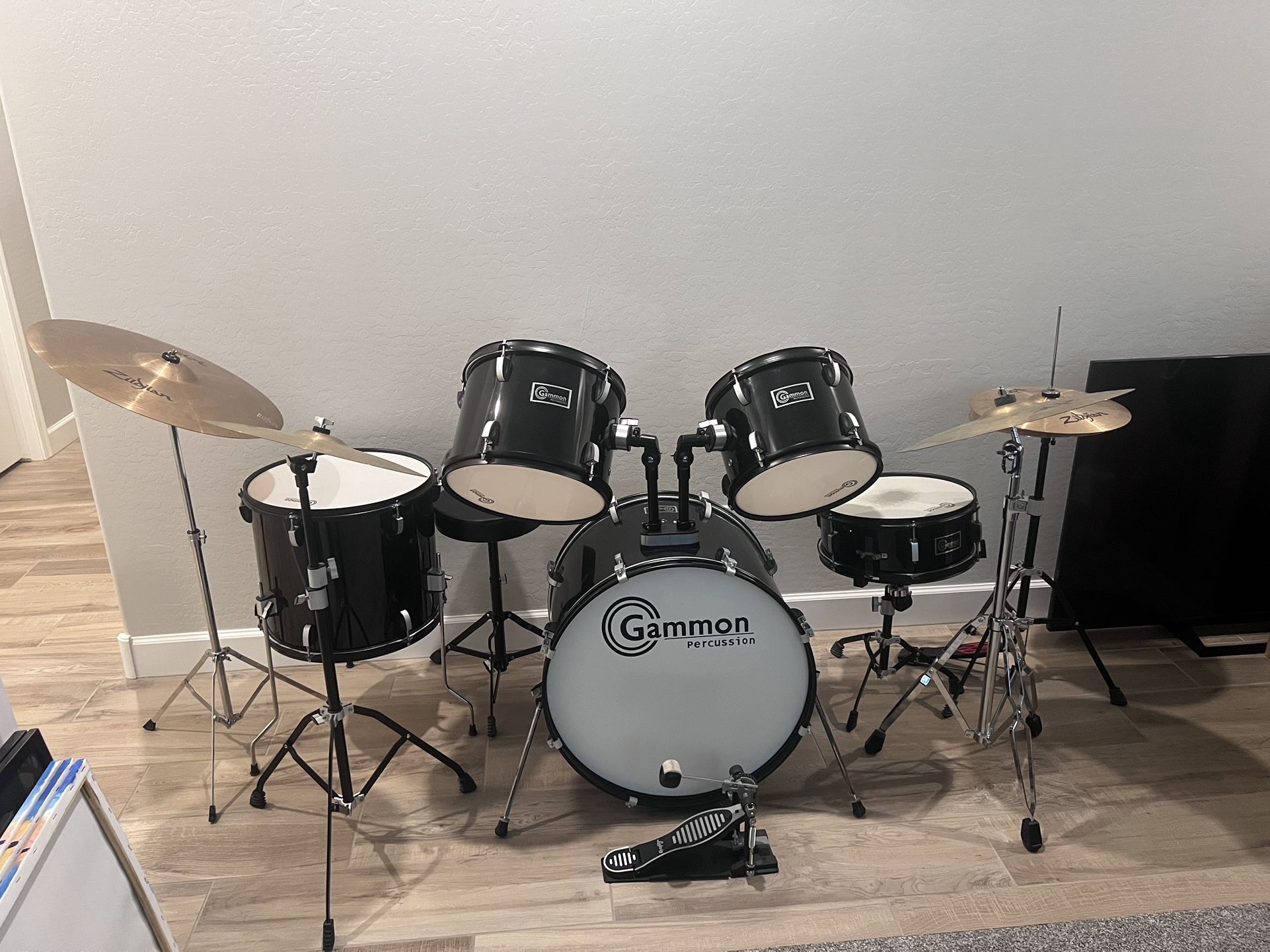 5 Piece Drum set With Cymbals