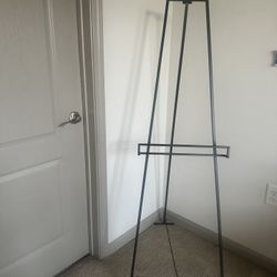 Brand New Black Metal Easel / Display Stand