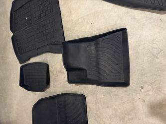 Tesla Model 3 Floor Mats + Charger