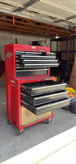 Husky Heavy-Duty Rolling Tool Chest / Tool Box – $350 OBO