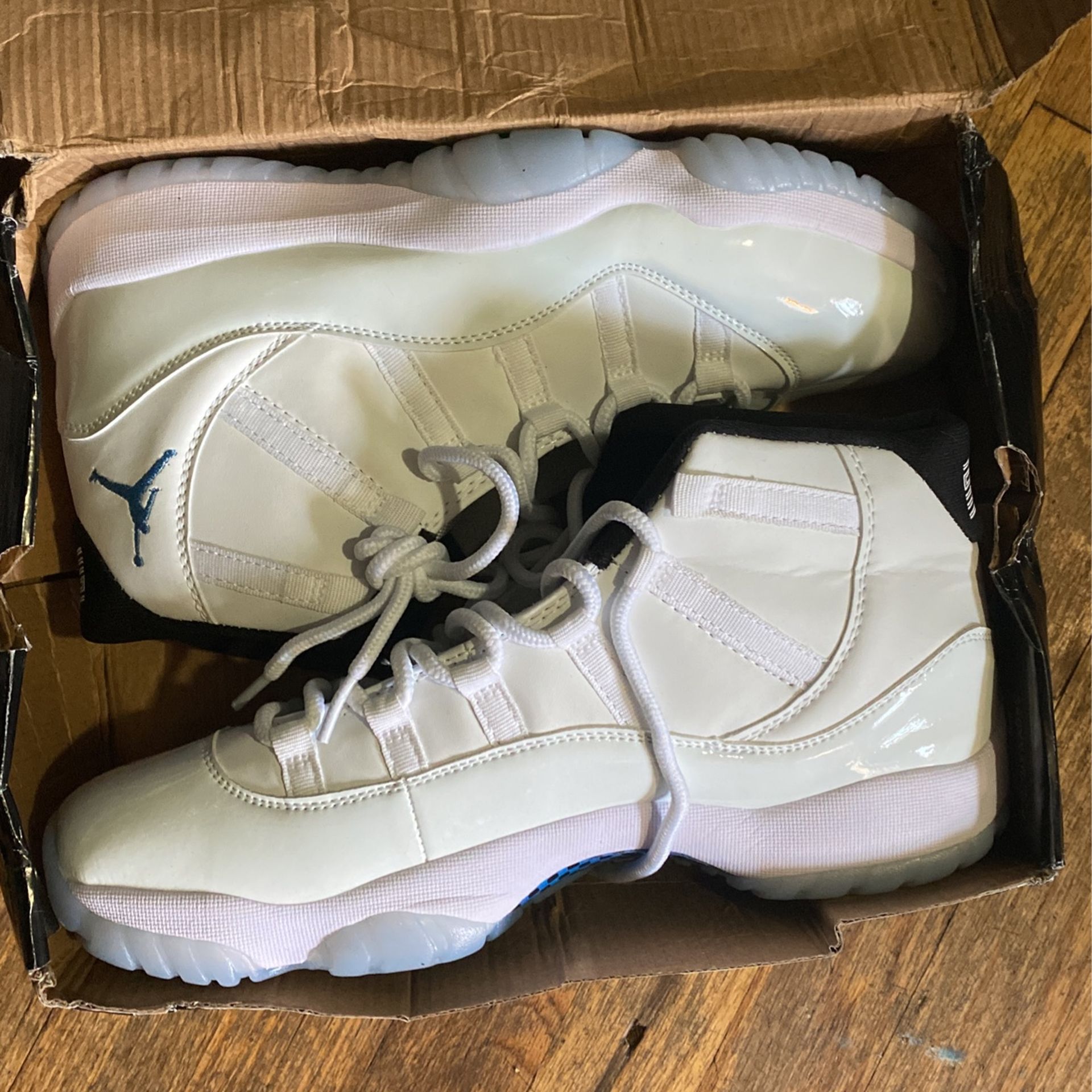 Jordan 11 Retro Legend Blue’s (2014)