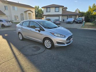 2015 Ford fiesta