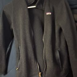 Patagonia Med Size 10 Zipper Sweater