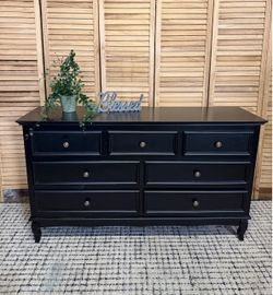 Black 7-Drawer Dresser