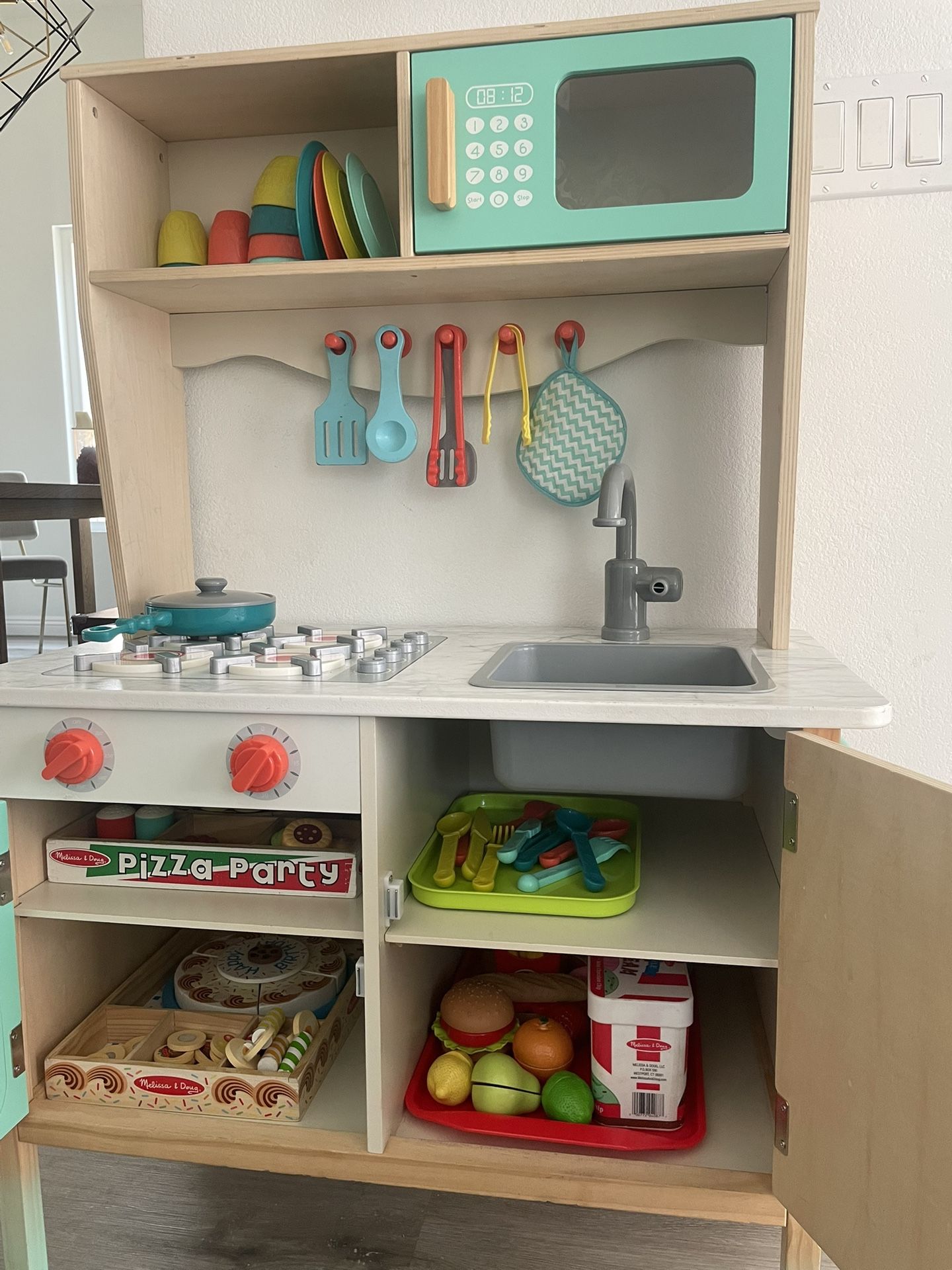 Kitchen Play