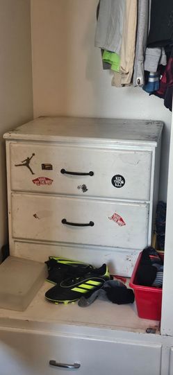 Children's 2 drawer dresser