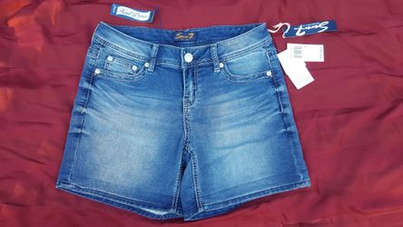 BRAND NEW WOMEN'S DENIM SHORTS SEVEN7 SIZE 4