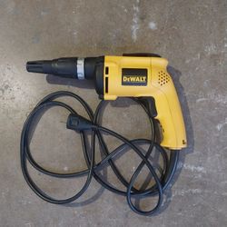 Dewalt Drywall  Screwdriver 120 V AC  50 / 60 Hz  6 A  4000  /  min  (  RPM ) (  BRAND NEW  )D