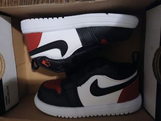 Jordan 1 (Kids) Size 6