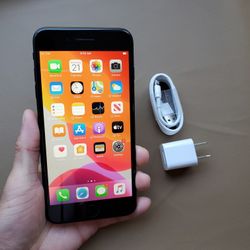 iPhone 7 Plus - UNLOCKED - Like New 