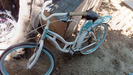 Swinn bike