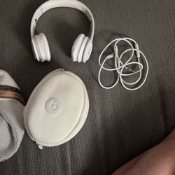 Like New Beats Solo Wired Headphones