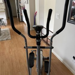 Sunny Health And Fitness Essentials Elliptical