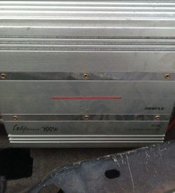 2 Chanel Bass Amp  700 Watts $40 obo