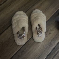 Little Girl Ugg Shoes And Mermaid Shoes