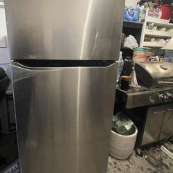 LG-24 cu  Refrigerator Stainless Steel