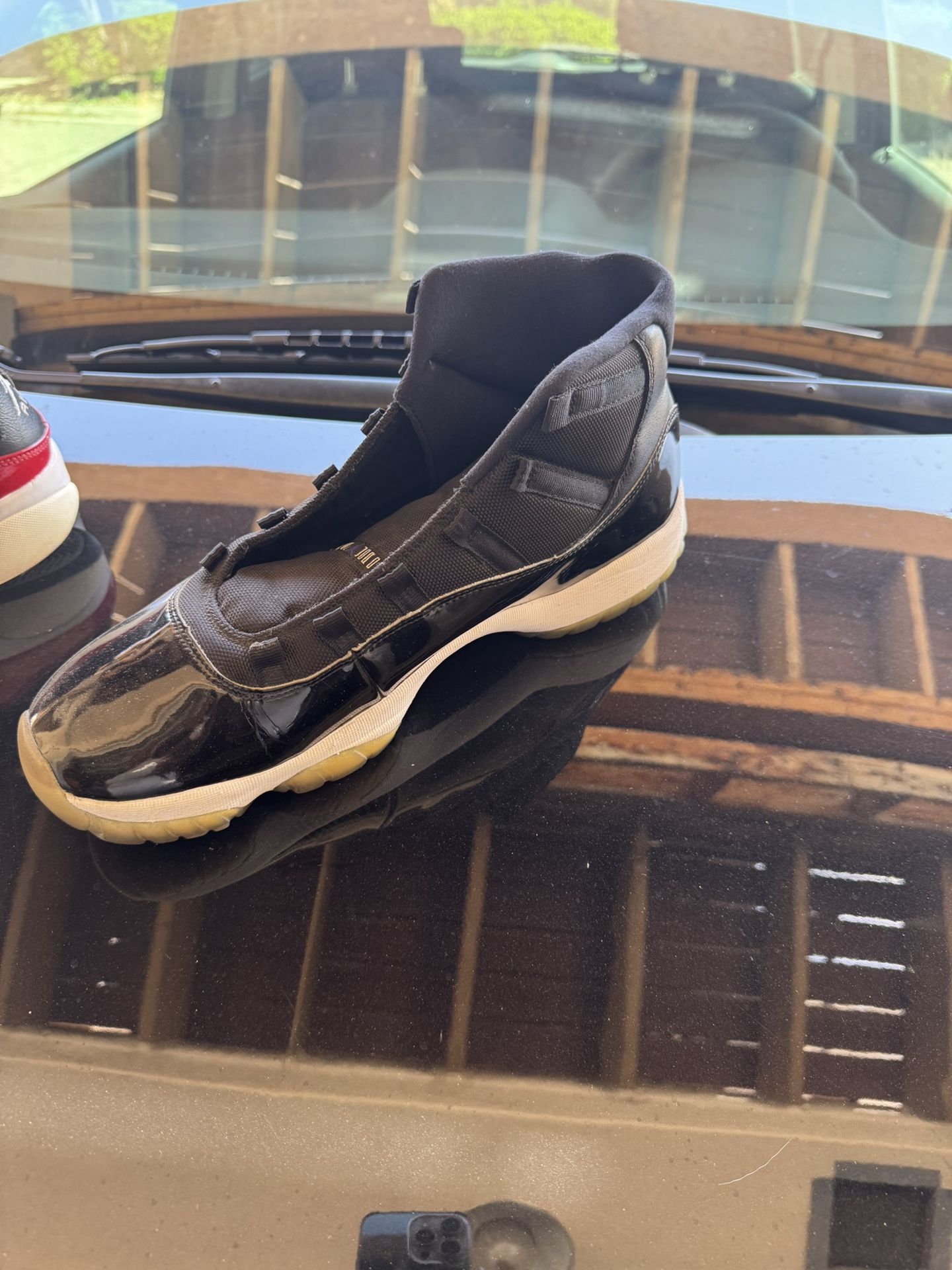 Black men’s Jordan size 13