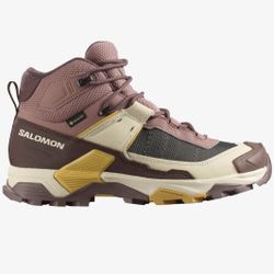 Brand New Salomon Gortex 5 Hiking Boots Women’s Size 5