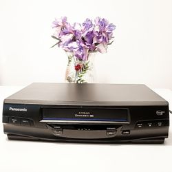 Panasonic Omnivision Blue Line VCR VHS Player  PV-V4020 No Remote Tested Working