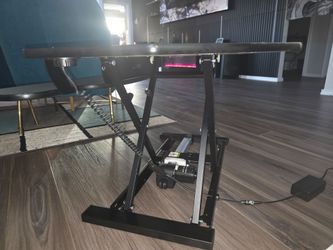 Versa standing desk