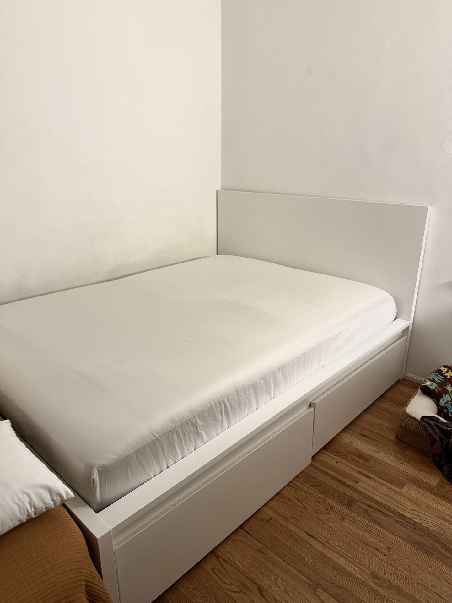 FULL BED FRAME