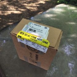 2018 Chevy Equinox 2.0L OEM  Throttle Body 