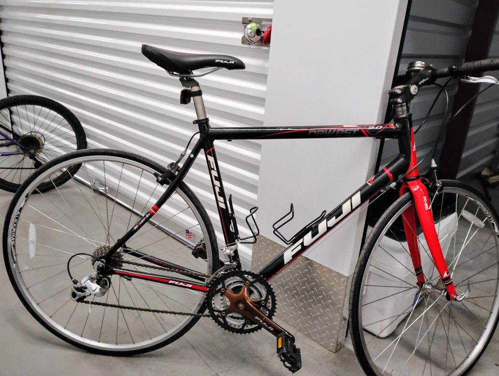 Fuji Racing Bike Excellent Condition 3.0