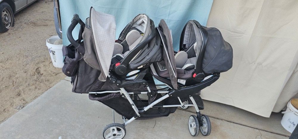 Double Stroller w/ Car Seat ×2 And Car Seat Base x2
