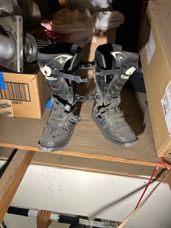 Riding boots
