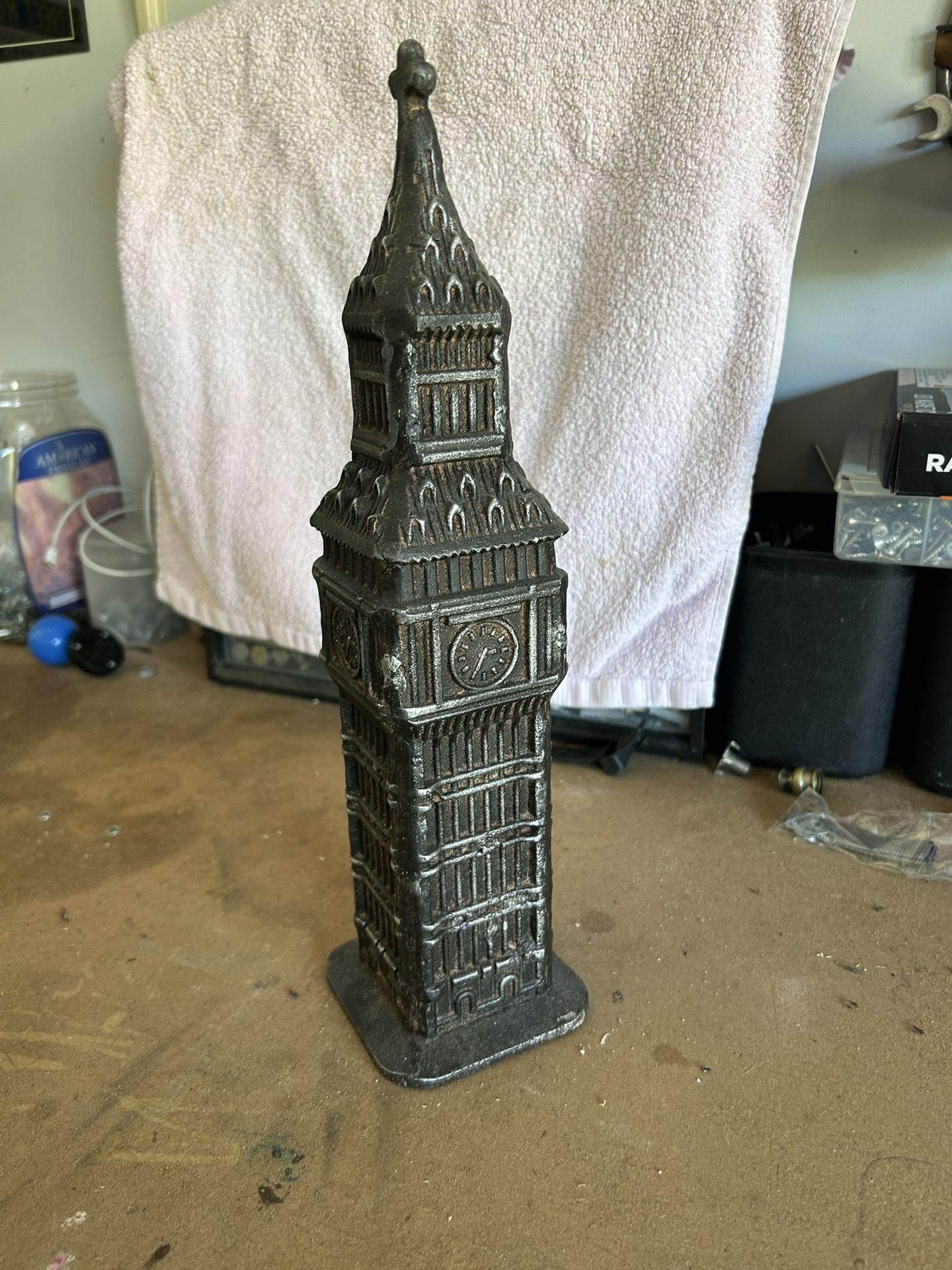 Big Ben Replica Statue