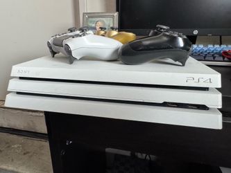 White PS4 PRO