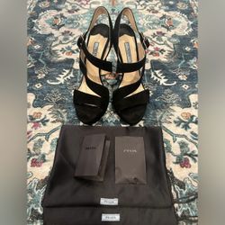 Like New Beautiful Authentic Prada Black Size 8  Heels 