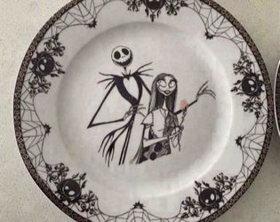 NEW JACK & SALLY DINNER PLATES (2)