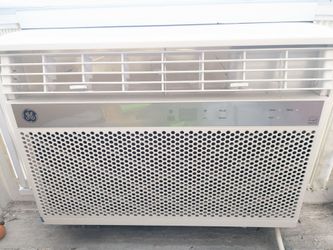 14,000Btu GE Smart Window Unit with Installation Kit