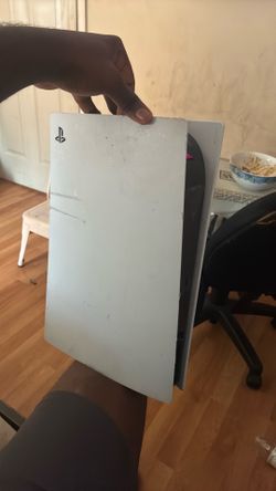 Used Ps5 (no controller)