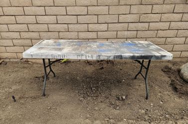 Free Craft Table