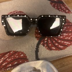 Louis Vuitton Sun Glasses