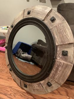Round Mirror