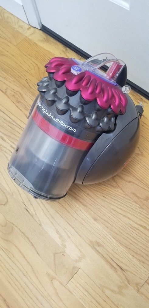 NEW COND DYSON .VACUUM WITH H HOSE ONLY , WORKS EXCELLENT , ,$50