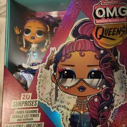 Lol O.M.G. Queens Doll 20 Surprises 