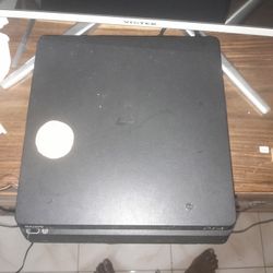 1TB Ps4 With Controllers