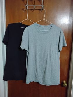 Plain Crew Neck T-Shirts – Set of 2. Size large
